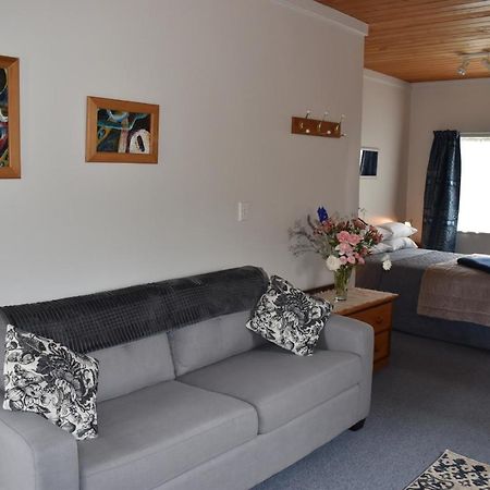 Bed and Breakfast Olivista Мастертон Экстерьер фото